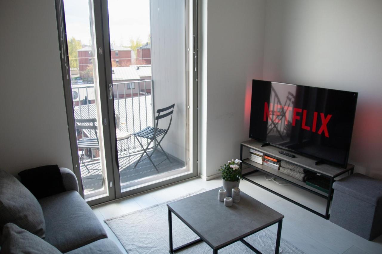 Elegant Penthouse Loft - Near The Airport Apartment Vantaa Exterior photo